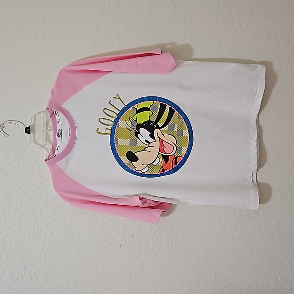 Disney Goofey embroidered quarter sleeve t-shirt L